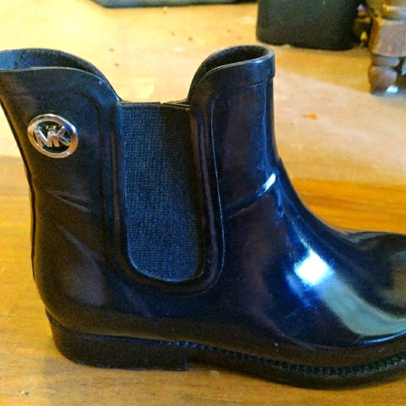 Micheal kors slide on black rain boots - Picture 1 of 1